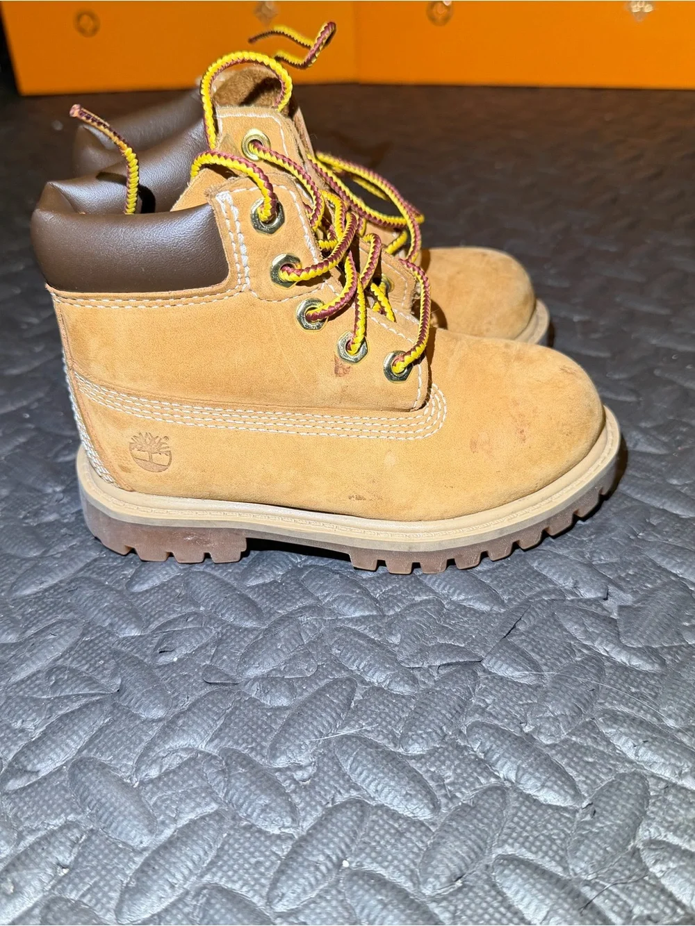 Timberland Kids Wheat/Tan Nubuck Ankle Boots  Size 7c Worn 6x  No box
